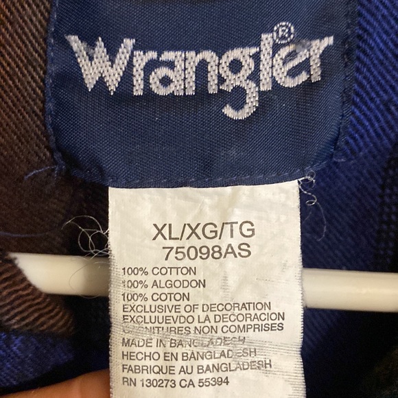 Wrangler western snap button down shirt size XL - Picture 3 of 5